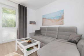 Gdańska Two-bedroom Apartment Brzeźno Beach by Renters